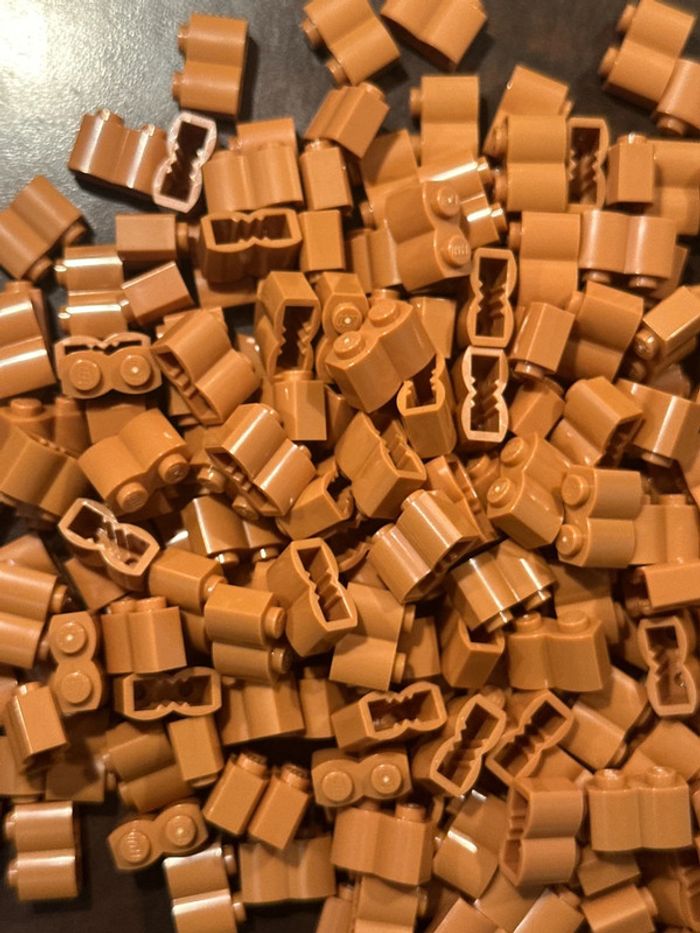 250 Brick Lego, Modified 1 * 2 with Log Profile ref 30136 Medium Nougat - photo numéro 3