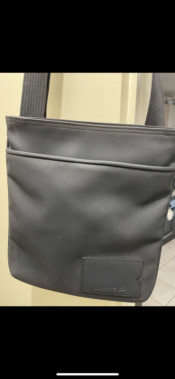 Sacoche Lacoste