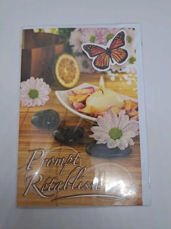 Carte postale 3D avec son enveloppe.
11,5x17cm.
NEUVE. Papillon