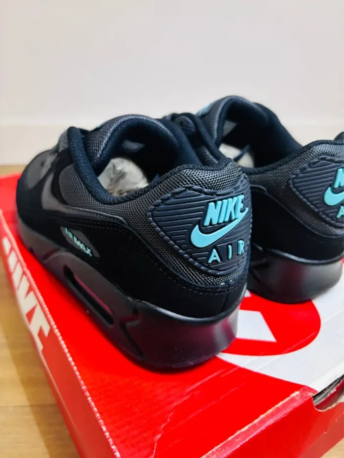 Nike Air Max 90 Black Tiffany Taille 40 - photo numéro 4