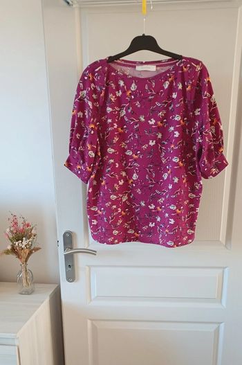 Jolie blouse PROMOD femme, couleur violette, motif fleuri, demi-manches, taille M