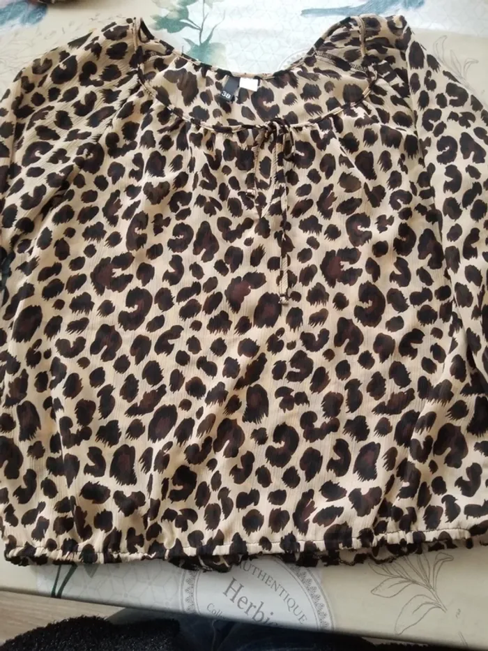 Haut léger leopard