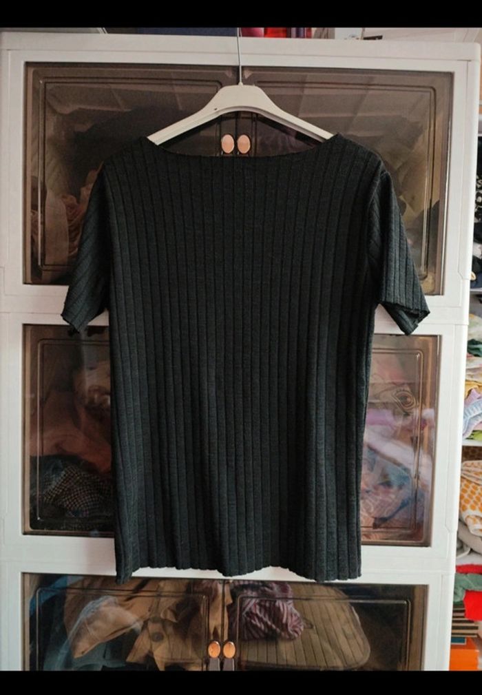 T-shirt col V femme noir uni - photo numéro 2