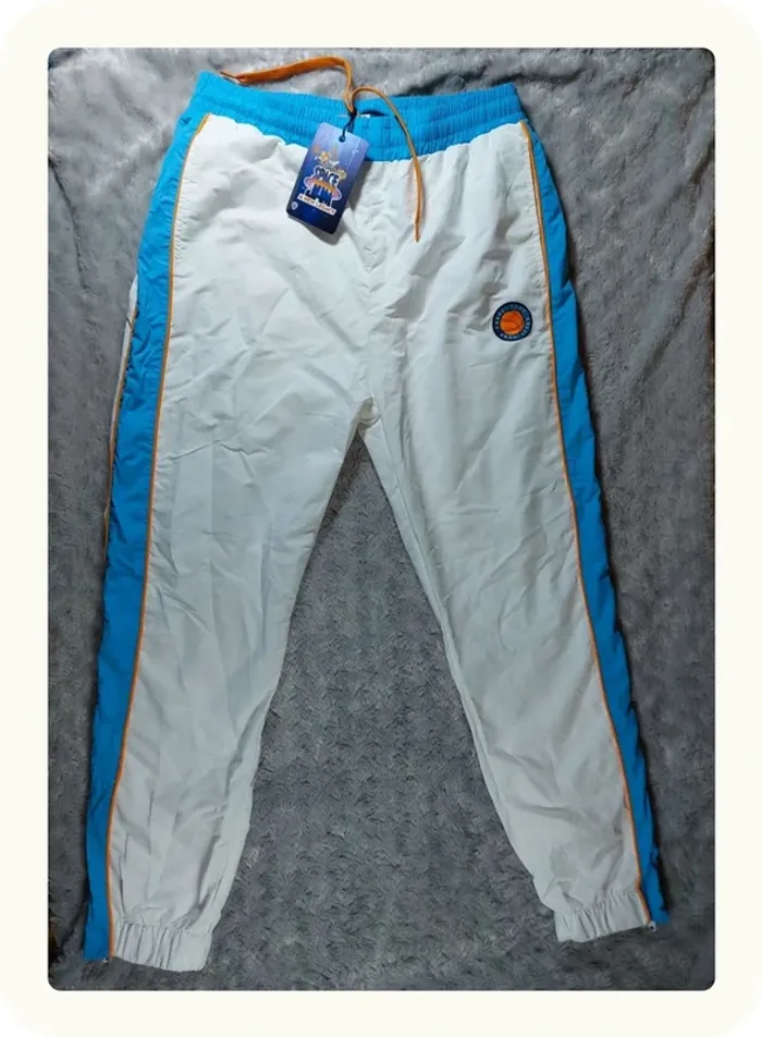 Ensemble survetement veste + pantalon Snipes Space jam Neuf - photo numéro 2