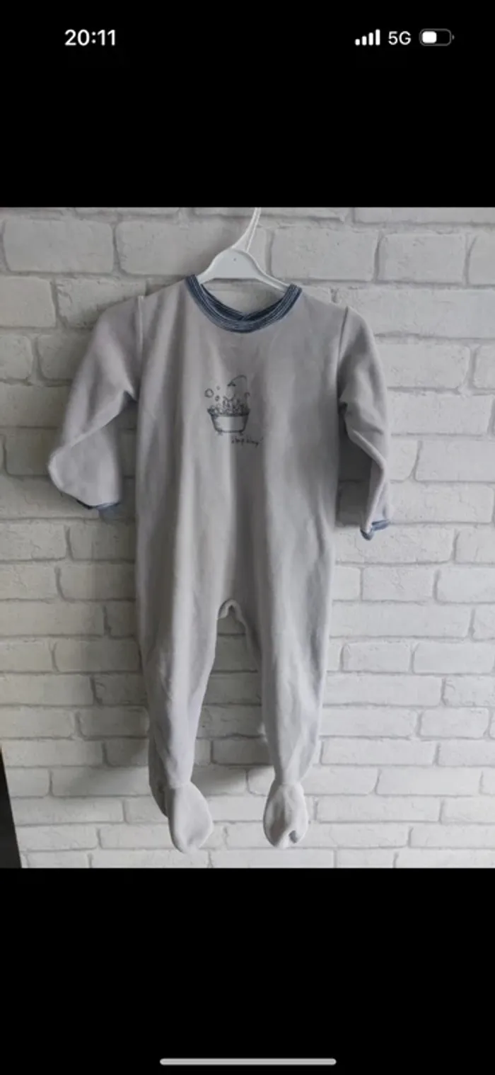 Pyjama Petit Bateau taille 24 mois
