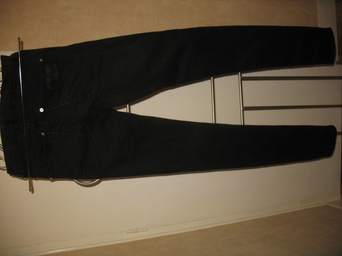 JEAN SLIM NOIR "APRIL 77" - TAILLE 34 - n°01 - photo numéro 3