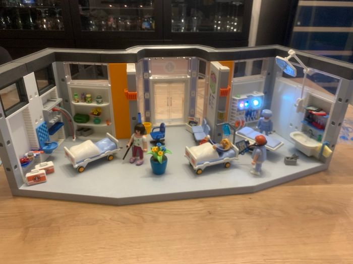 Playmobil set 70191 - clinique équipée - photo numéro 5