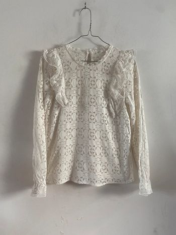 Blouse en dentelle blanche