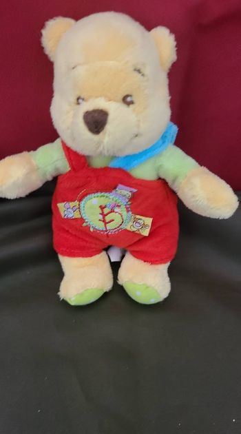 DOUDOU WINNIE DISNEY BABY NICOTOY ROUGE VERT rond vert oiseau