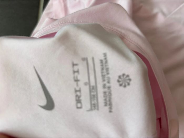 T-shirt Nike 12 ans - photo numéro 3