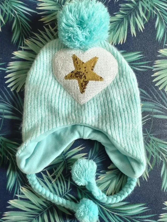 Bonnet fille pompon étoile et strass taille unique