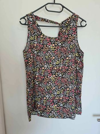 Haut a nouer fleurie taille 40