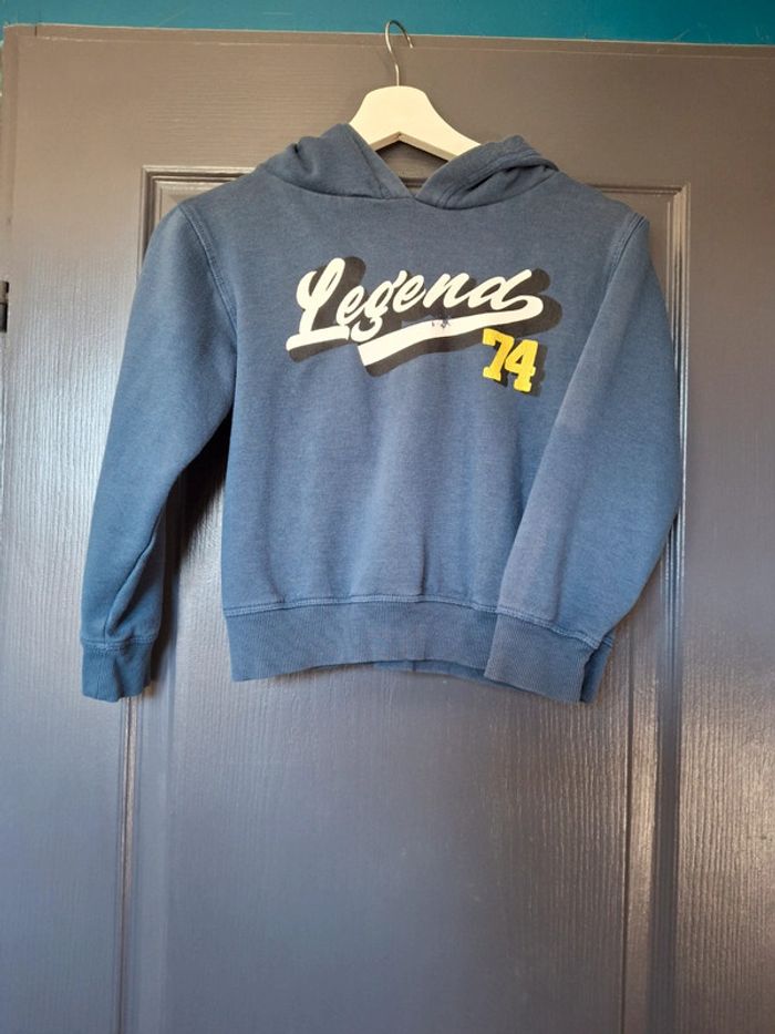 Pull à capuche garçon