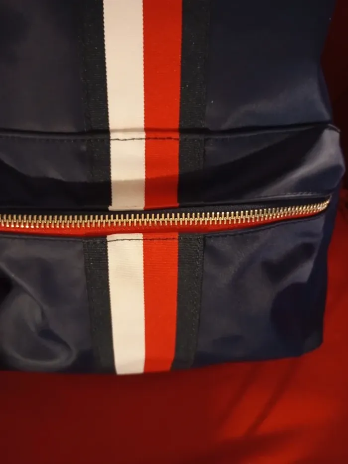 Sac à dos tommy Hilfiger état neuf - photo numéro 6