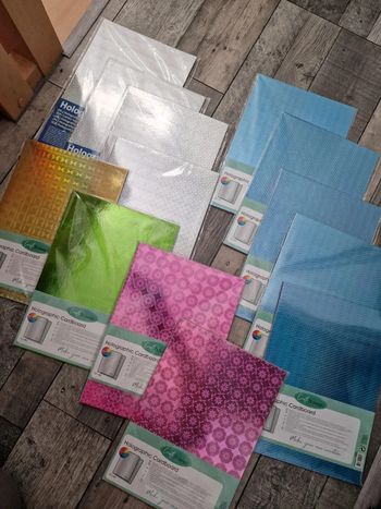 Lot de papiers holographiques scrapbooking