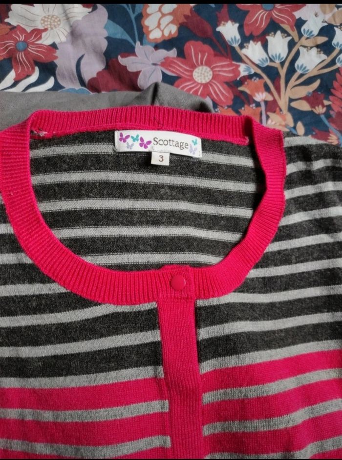 Pull polo léger rose noir gris acrylique laine col rond