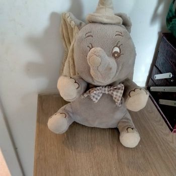 Peluche musicale Jumbo l'éléphant