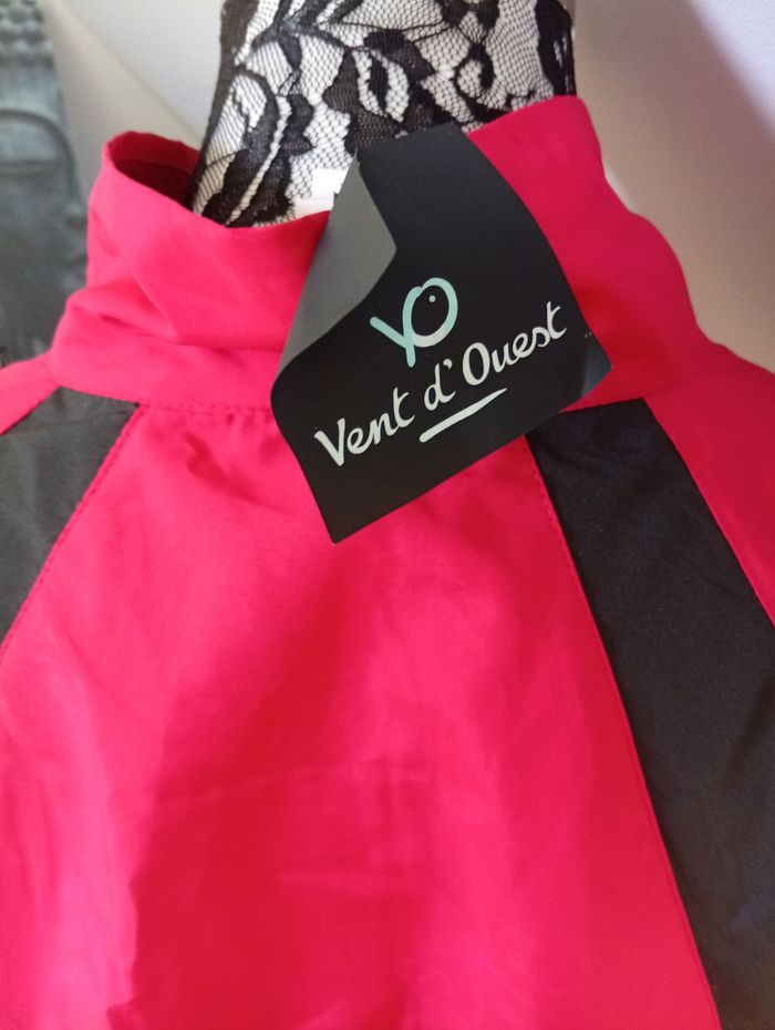 Jolie veste coupe vent avec cordon de serrage en bas - photo numéro 4