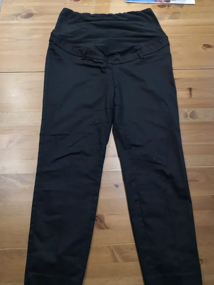 Pantalon noir T. 44