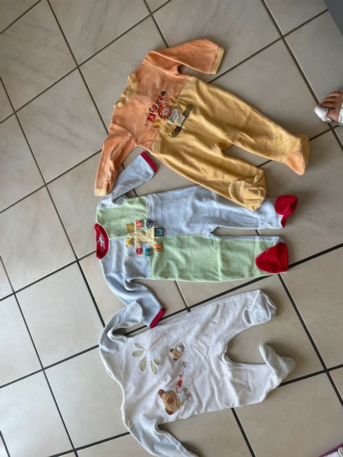Lot vêtements de bébé 18 mois 24 mois - photo numéro 7
