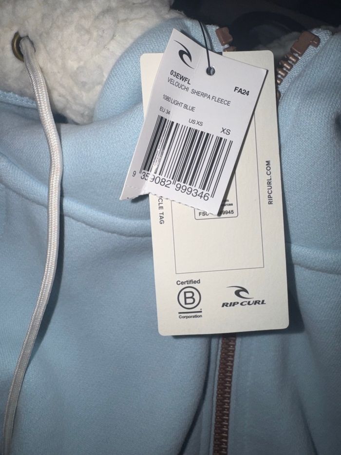 Veste zippée avec capuche - photo numéro 3