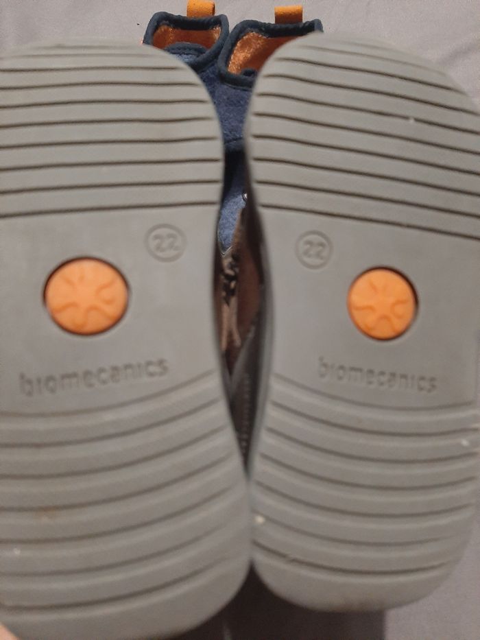 Lot chaussures + chaussons biomecanics pointure 22 - photo numéro 4