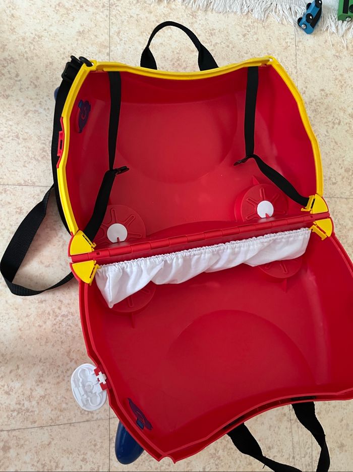Valise cabine trunki pour enfant modèle pompier - photo numéro 6