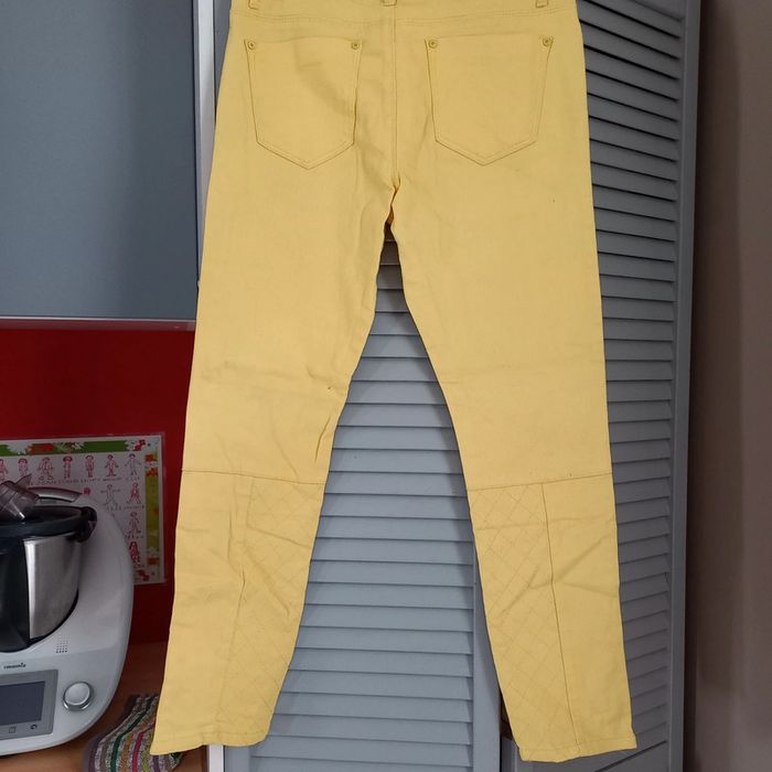 Pantalon jaune - photo numéro 4