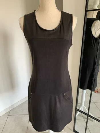 Robe suédine 40