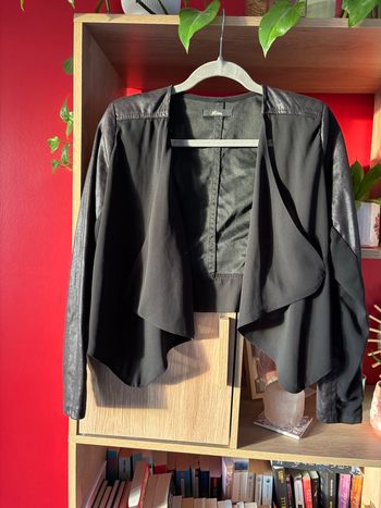 Veste noir brillante