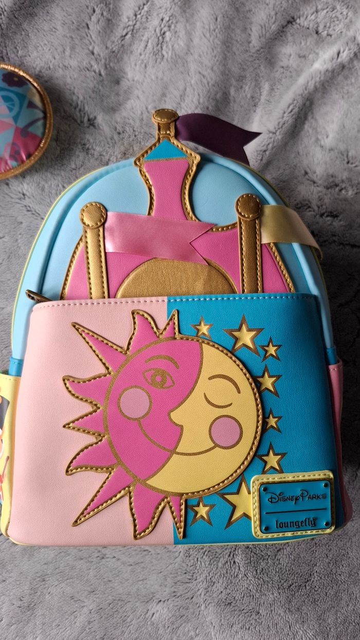 Loungefly it's small world maison poupées Disney Disneyland Paris pastel sac à dos ears oreilles - photo numéro 2