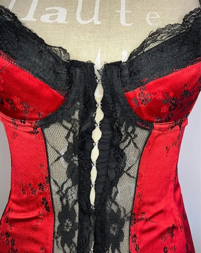 💕 corset bustier rouge avec fleurs et dentelle noire taille 36 s - photo numéro 6