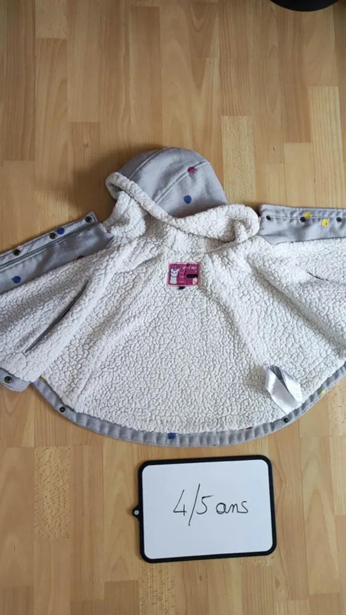manteau cape taille 5 ans - photo numéro 3