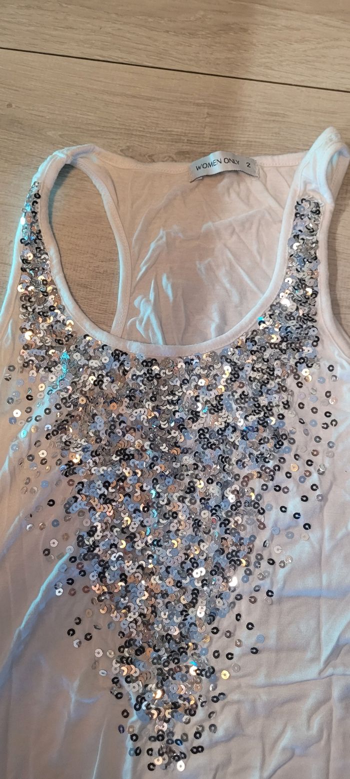 Débardeur à strass - photo numéro 2