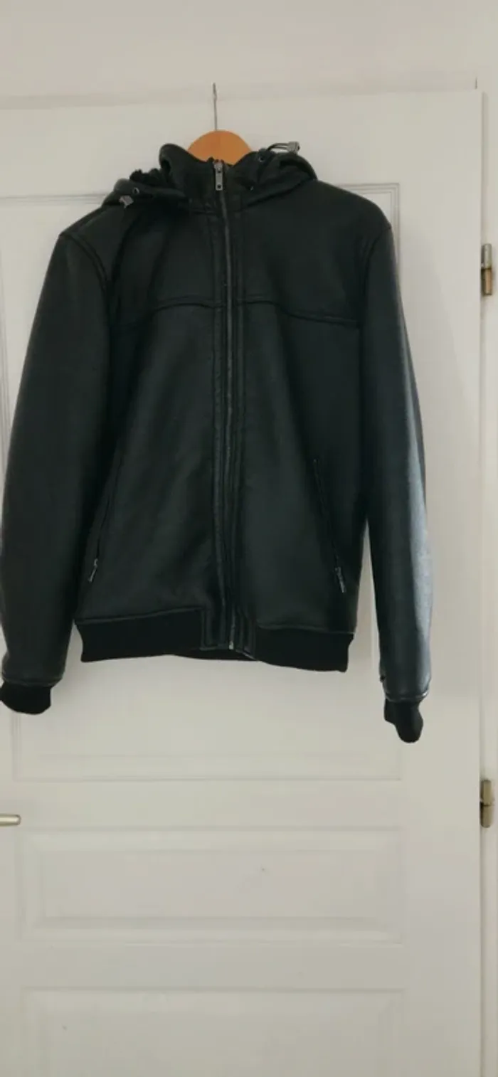 Blouson capuche