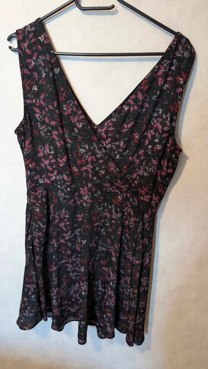 Robe noire habillée à motifs - photo numéro 4