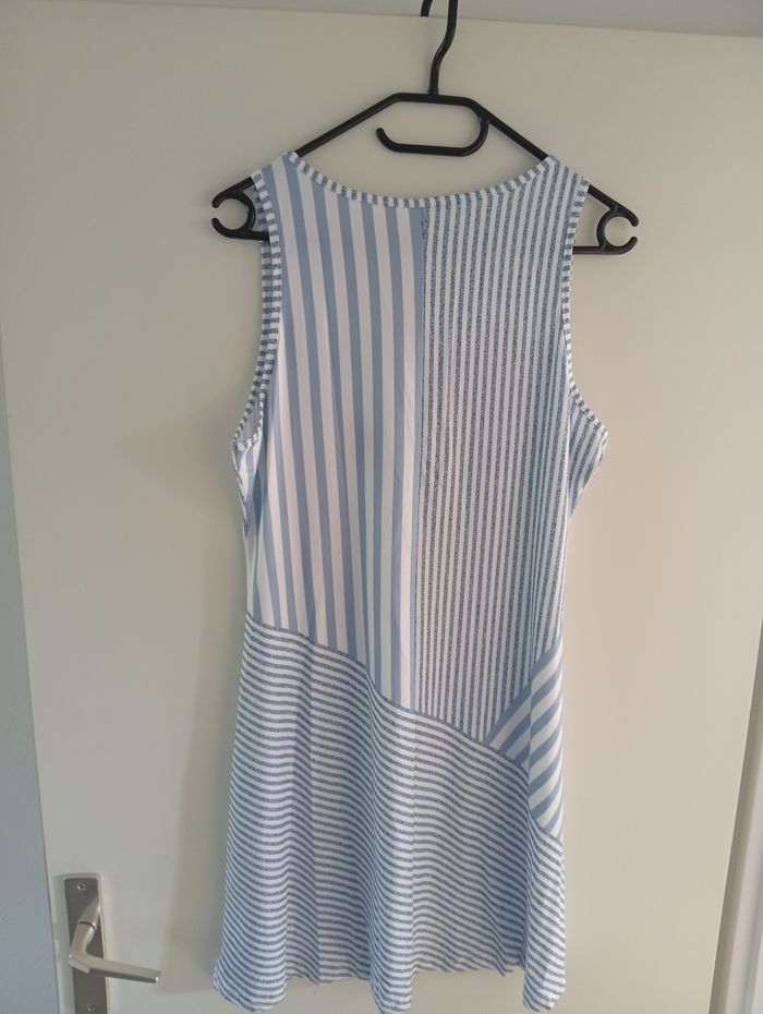 Robe sans manche neuve T44 - photo numéro 2