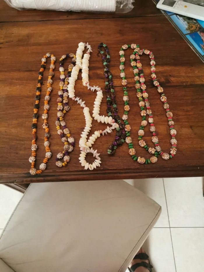 Lot de 6 colliers fantaisie coquillages et graines