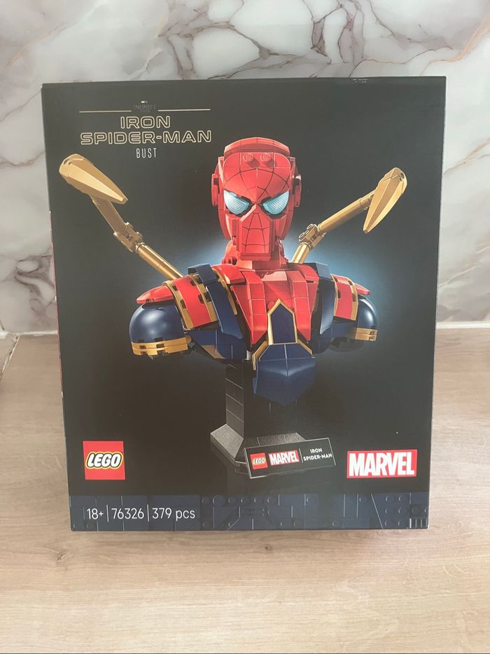 Lego Marvel Iron Spiderman Bust neuf