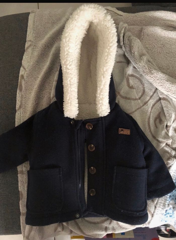 Manteau kiabi 3 mois quasi neuf