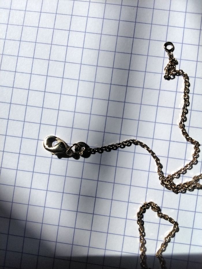Chaîne cou plaque or avec différentes pierres impecable sans defaut - photo numéro 3