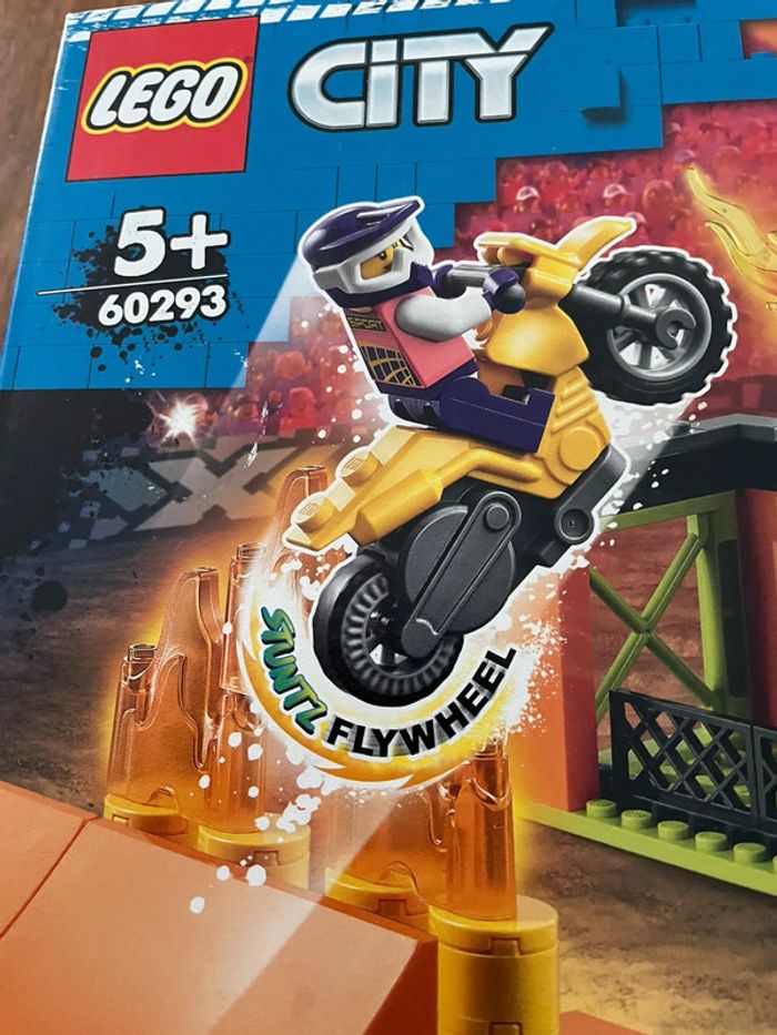 Boîte lego City 60293 Neuve - photo numéro 7