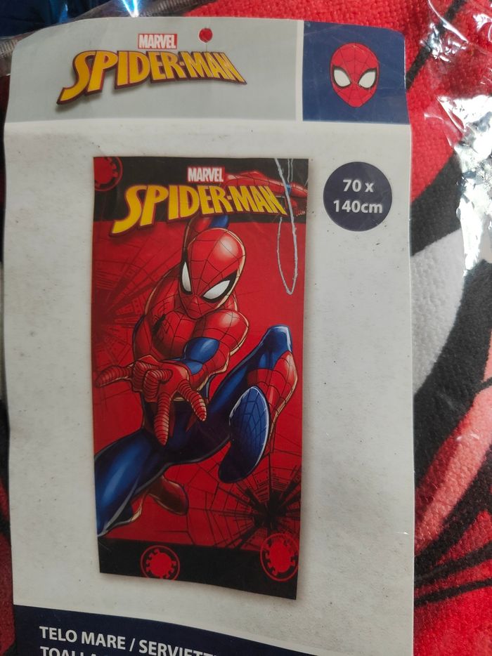 Serviette de bain Spiderman neuve - photo numéro 2