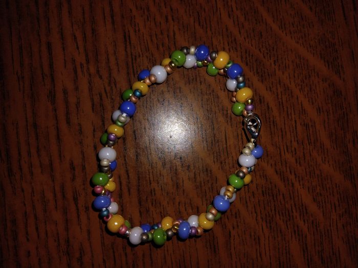 Bracelet en perle de rocaille avec fermoir acier inoxydable