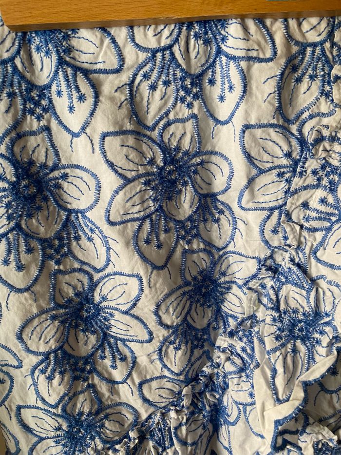 Jupe 38 Naf Naf Blanc et bleu fleurs - photo numéro 2