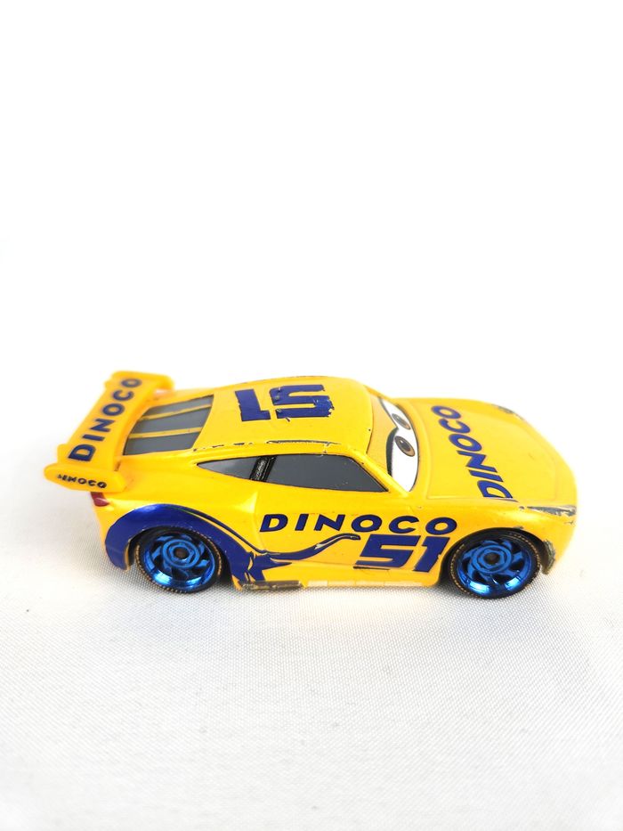 Voiture figurine Cruz Ramirez Disney Pixar Cars - photo numéro 2