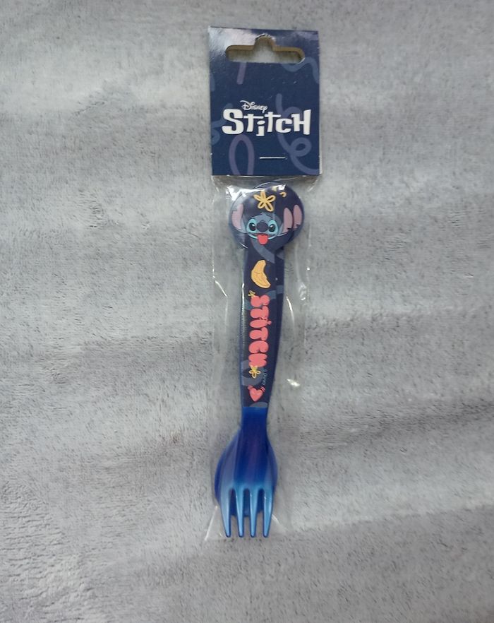Lot de 2 couverts en plastique Stitch Disney