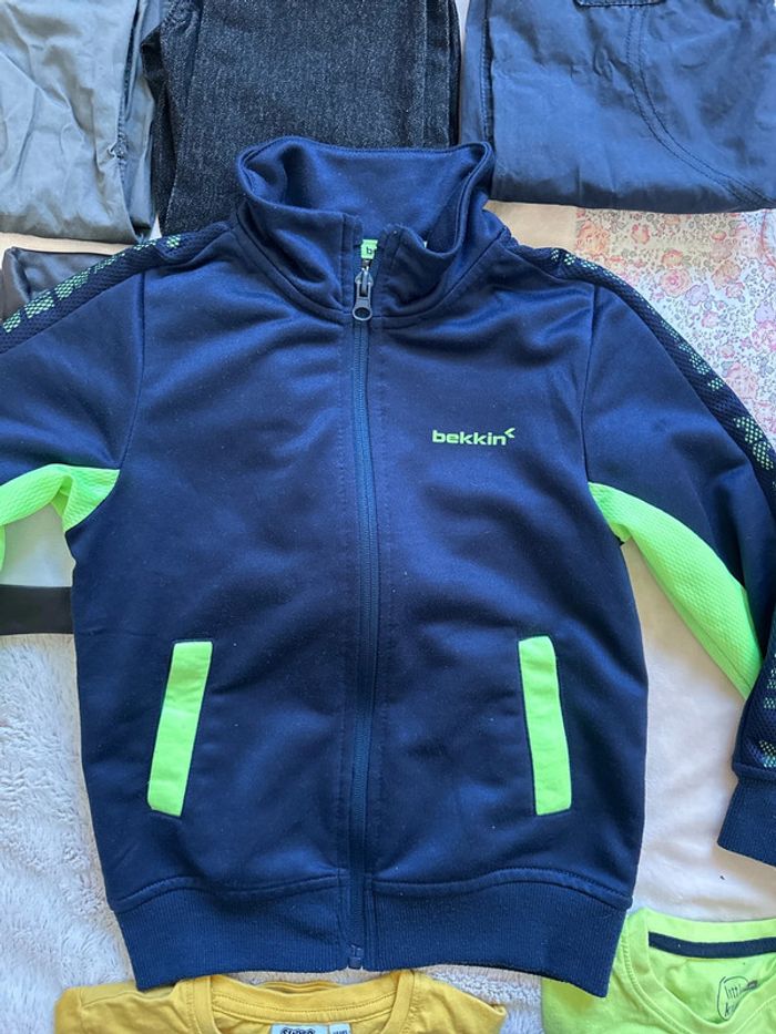 Lot de 10 vêtements garçon 4-5-6 ans - photo numéro 5