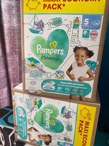 2 cartons de couches Pampers harmonie taille 5 (2x72 couches)
