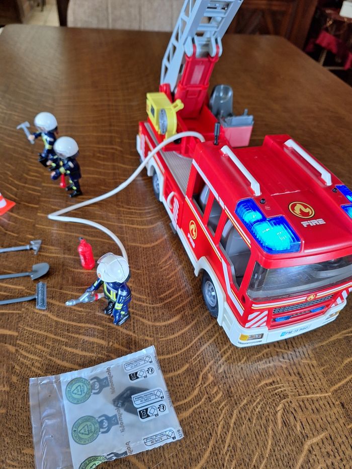 Playmobil camion pompier 9463 - photo numéro 6